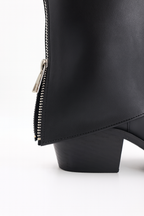 Alessia Kısa Arkası Fermuar Detaylı  Bot - Siyah