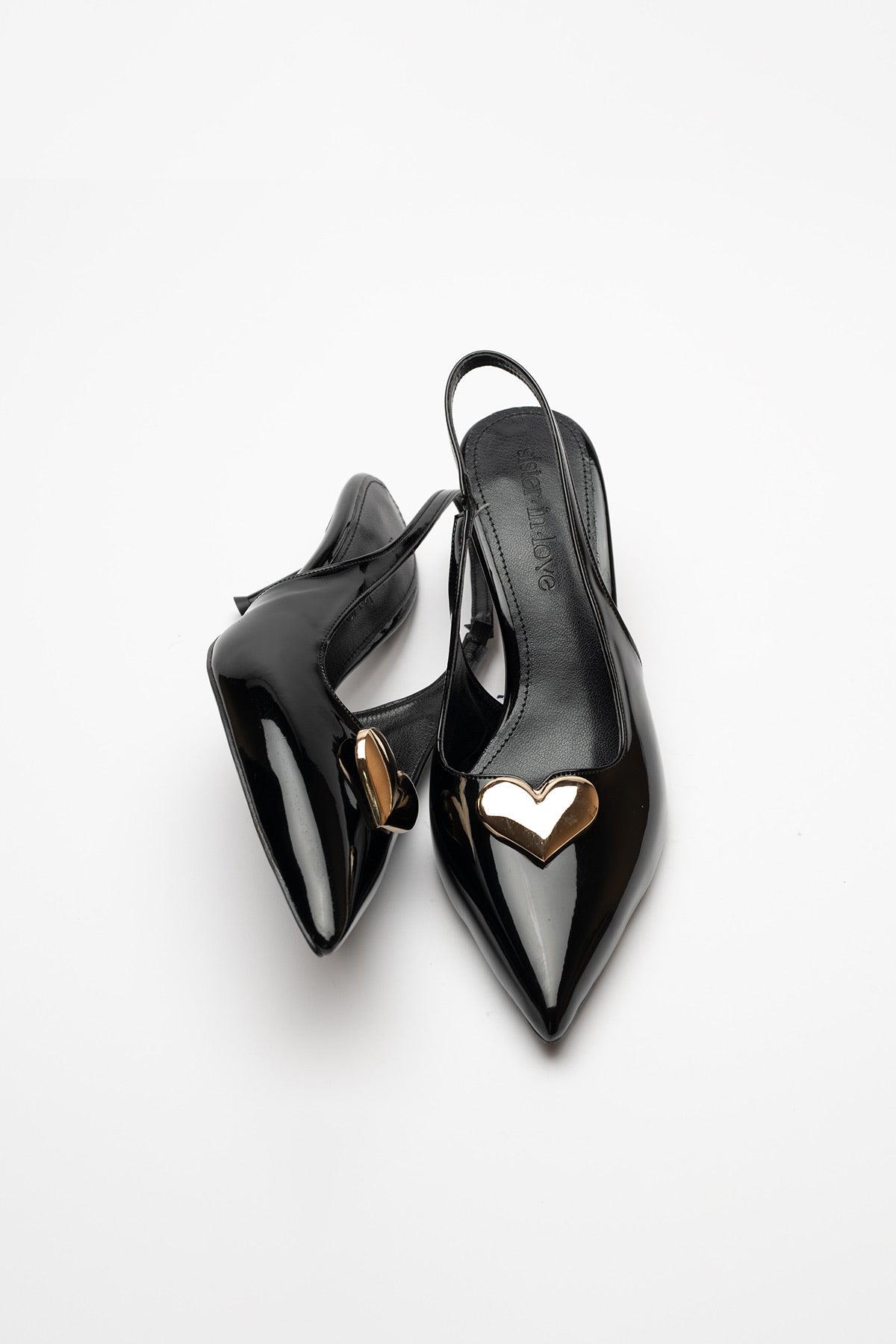 Love Kalp Detaylı Rugan Topuklu Ayakkabı