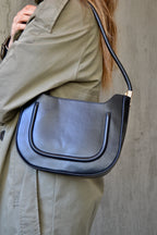 Lenora Siyah Oval Baget Çanta