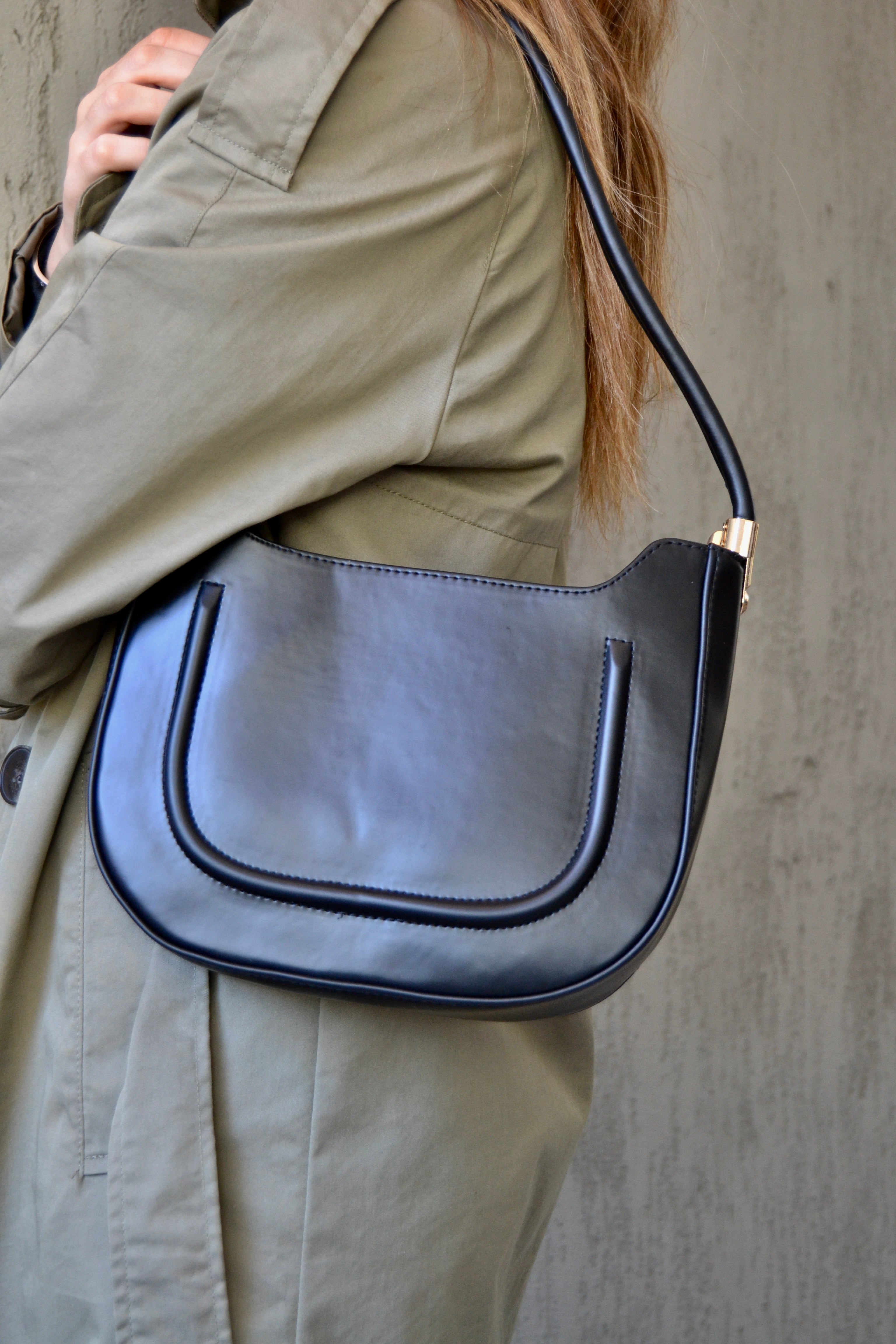 Lenora Black Oval Baguette Bag