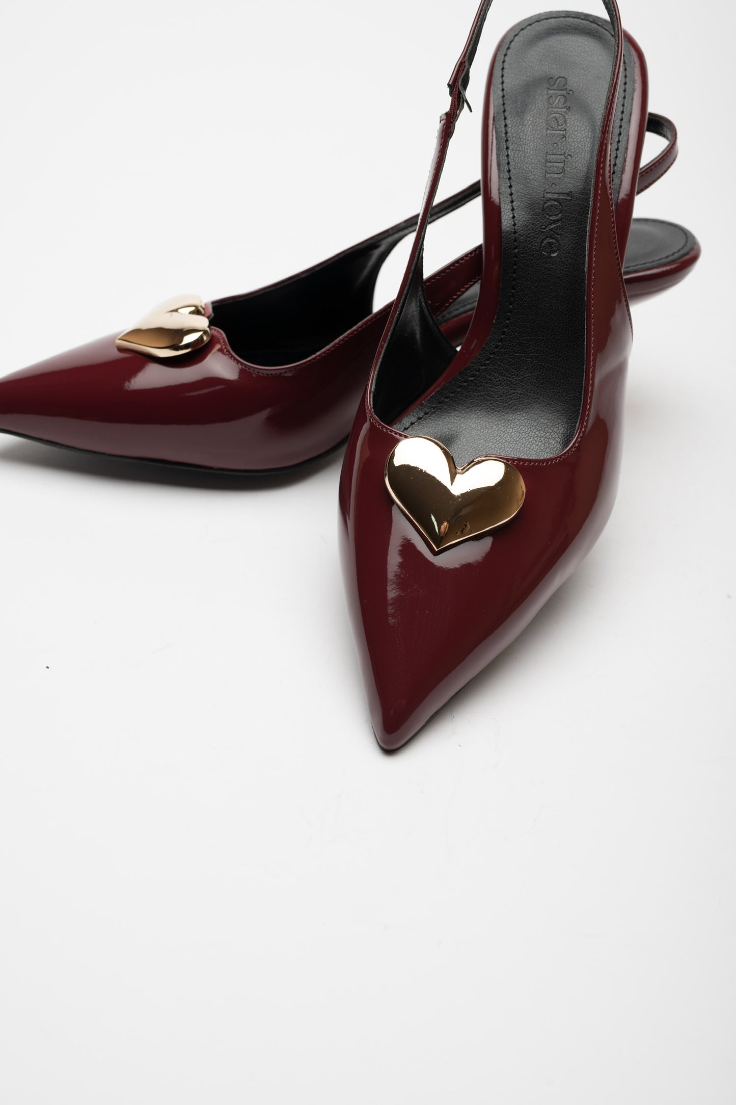 Love Kalp Detaylı Rugan Topuklu Ayakkabı