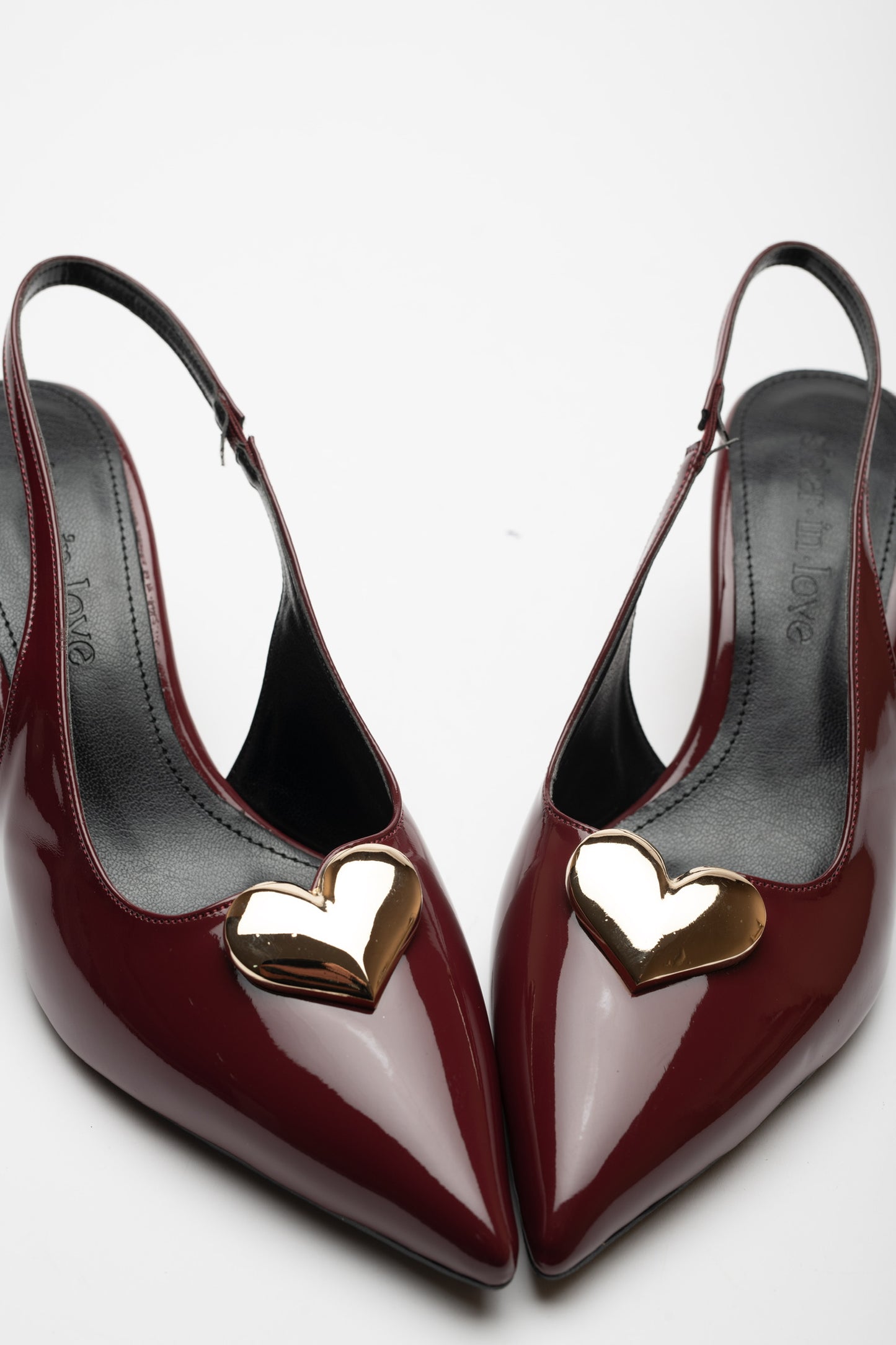 Love Kalp Detaylı Rugan Topuklu Ayakkabı