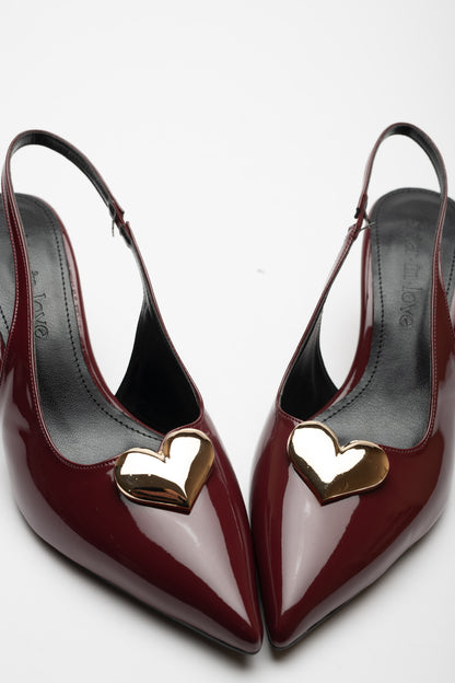 Love Kalp Detaylı Rugan Topuklu Ayakkabı
