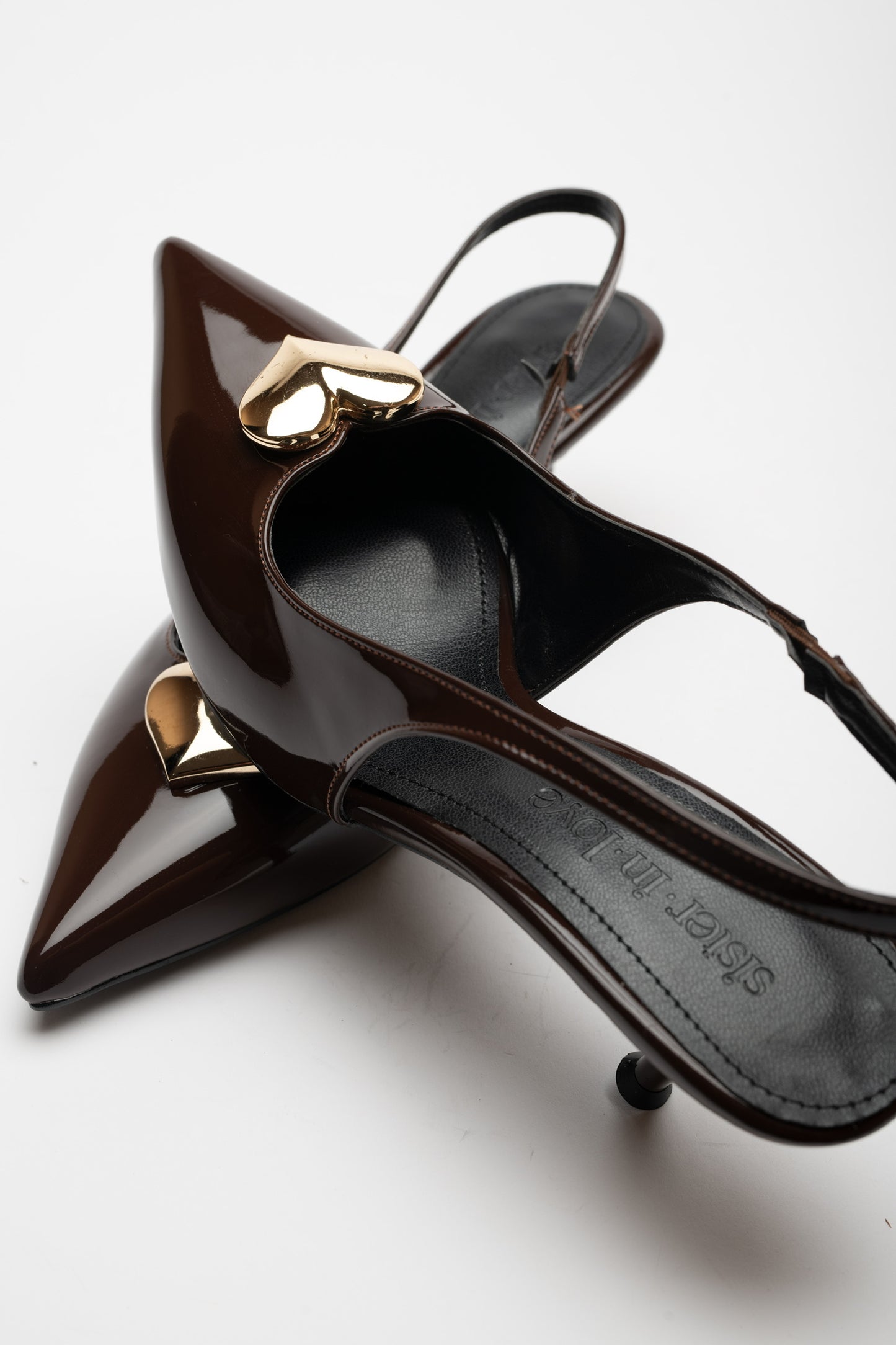 Love Kalp Detaylı Rugan Topuklu Ayakkabı