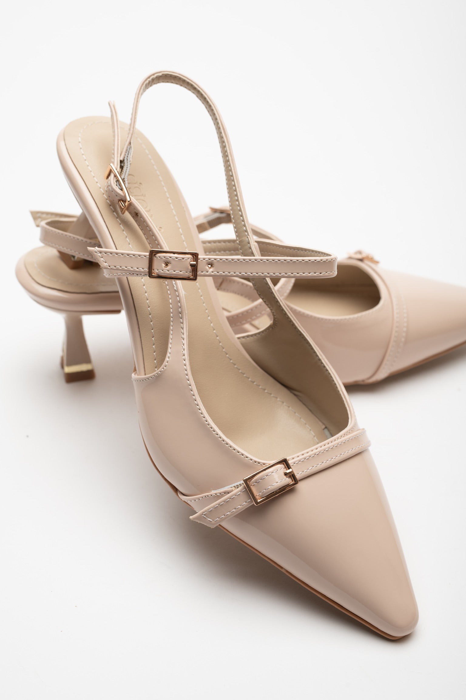 Asta Kısa Topuklu Tokalı Rugan Stiletto