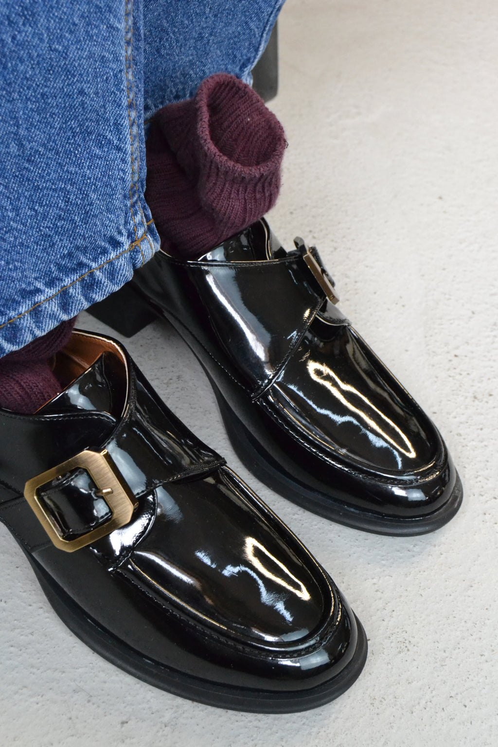 Zoe Toka Detaylı Parlak Rugan Loafer- Siyah