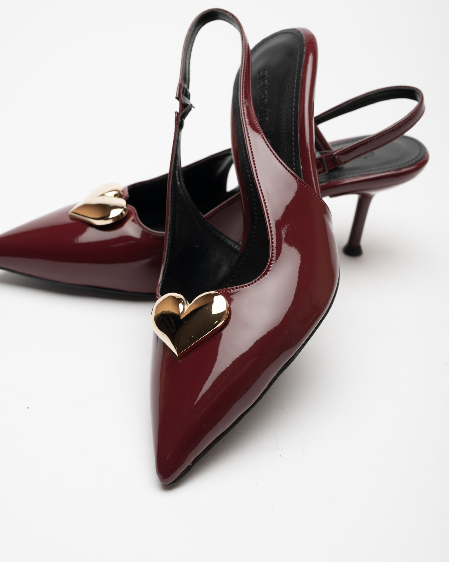 Love Heart Detail Patent Leather High-Heeled Shoes