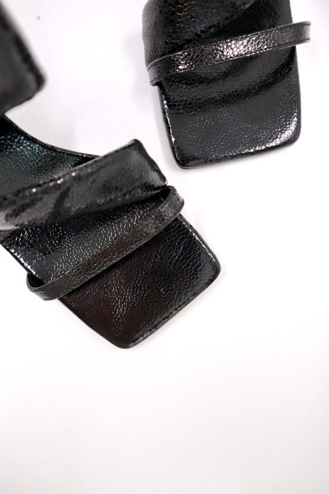 Velena Black Shiny High-Heeled Slippers