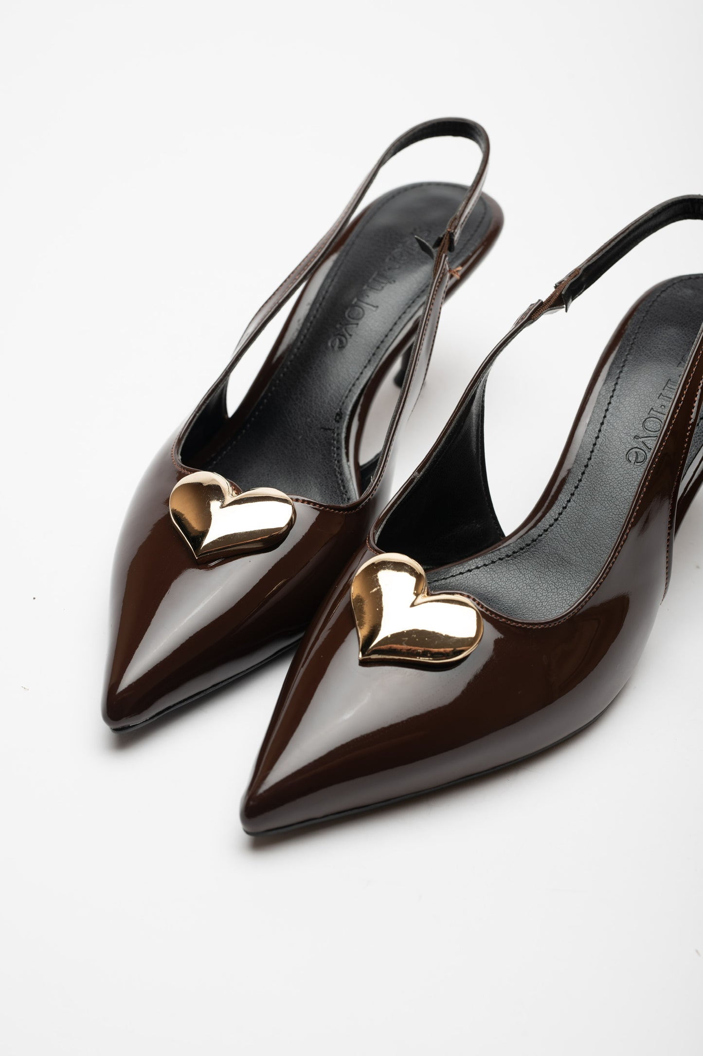 Love Kalp Detaylı Rugan Topuklu Ayakkabı