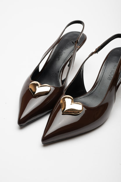 Love Kalp Detaylı Rugan Topuklu Ayakkabı