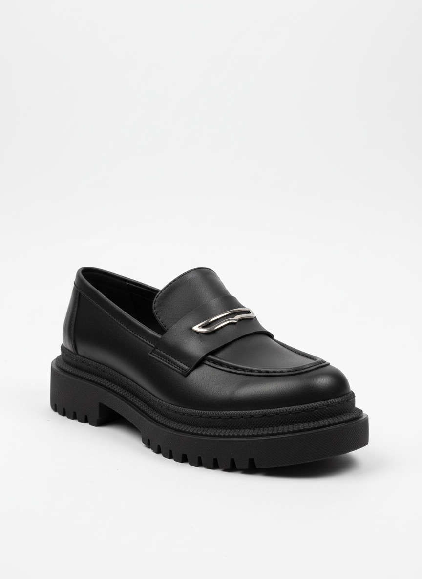 Women's Shoes with Buckle and Thick Sole Detail