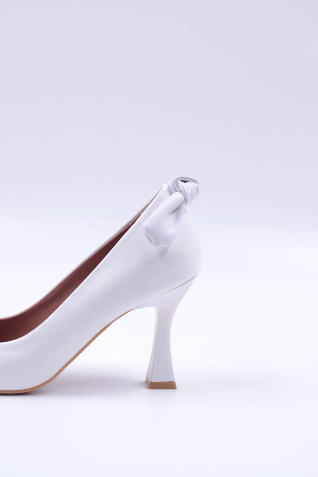 Cameron Closed Back White Shoes with Bow 