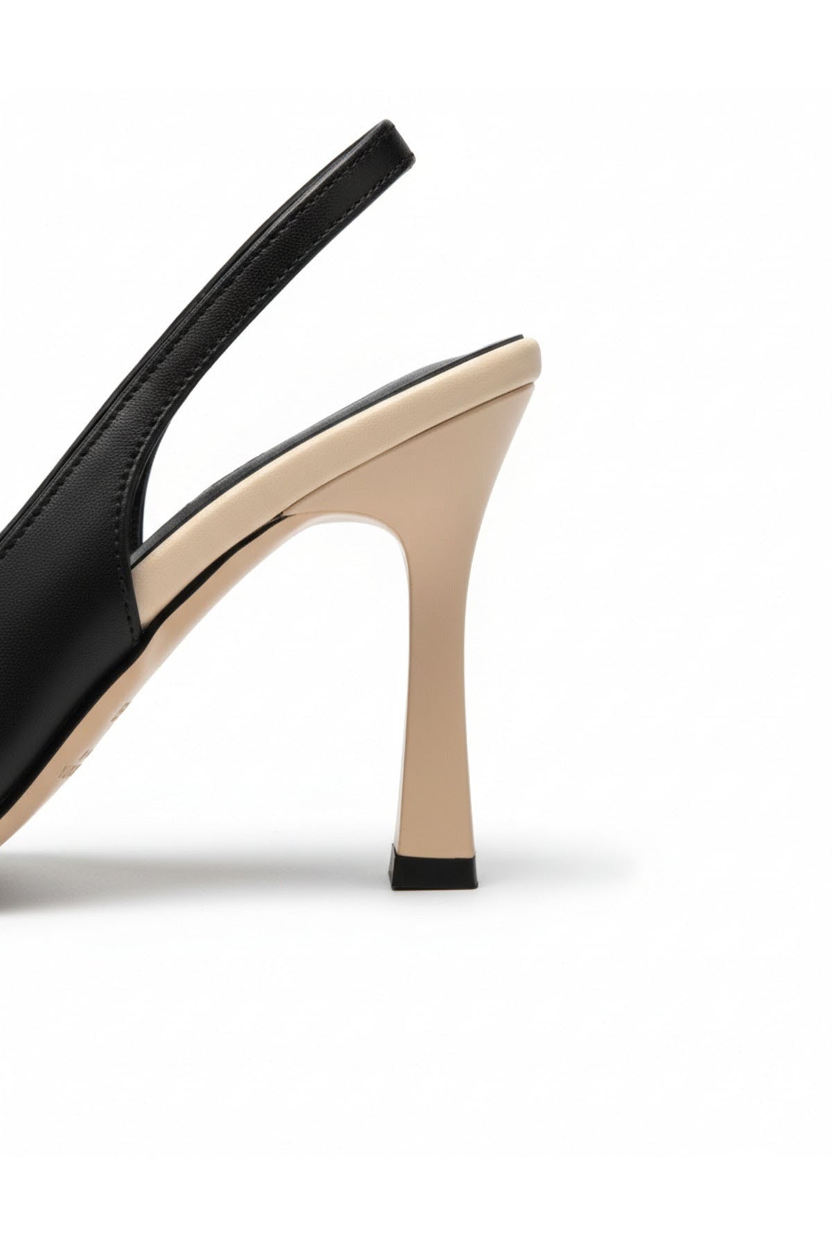 Elenor Arkası Açık Stiletto