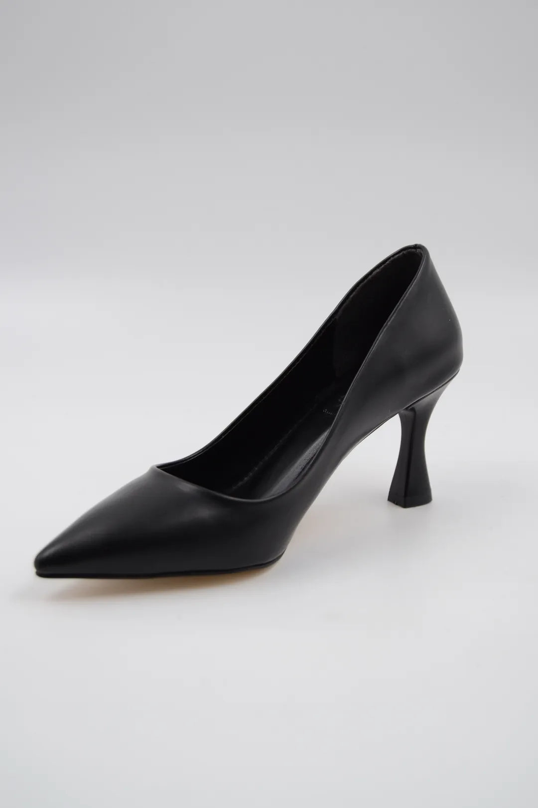 Charlotte Siyah Cilt Kısa Topuklu Kadın Stiletto