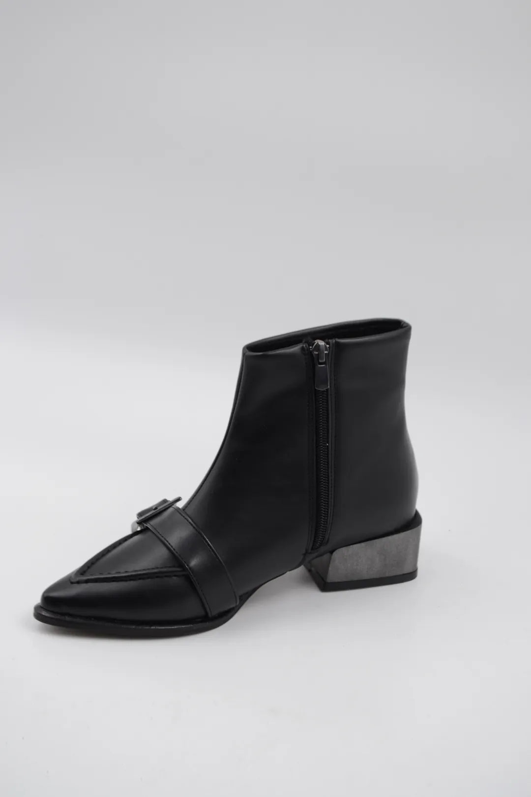 Eliza Siyah Mat Aksesuar Detay Kadın Mini Topuklu Bot