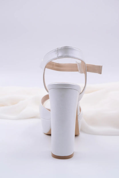 Lily Çapraz Bantlı İnci Beyaz Kadın Platform Topuk Ayakkabı