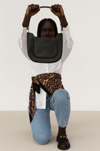 Lenora Siyah Oval Baget Çanta