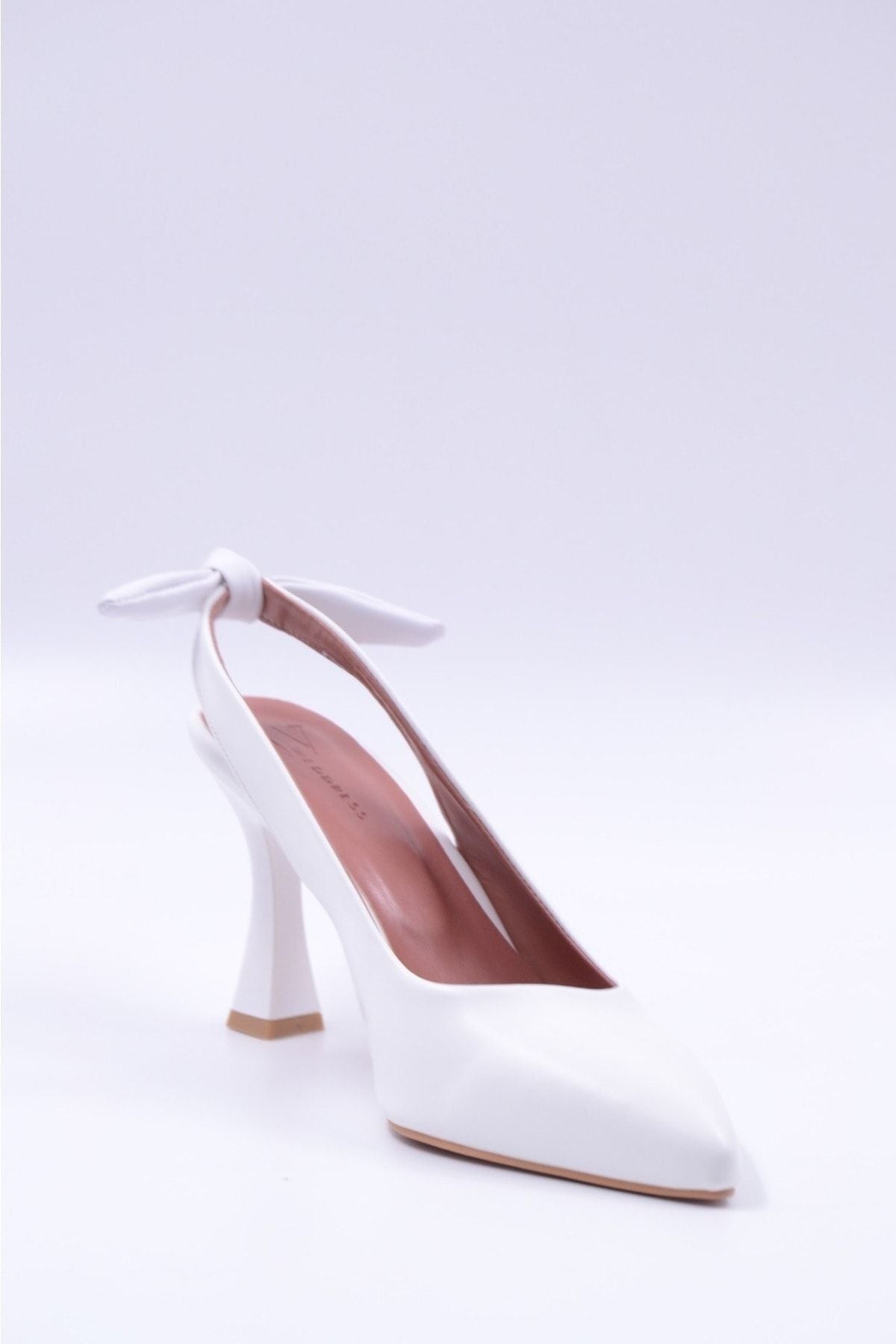 Mia Beyaz Kadın Arkası Açık Fiyonklu Stiletto