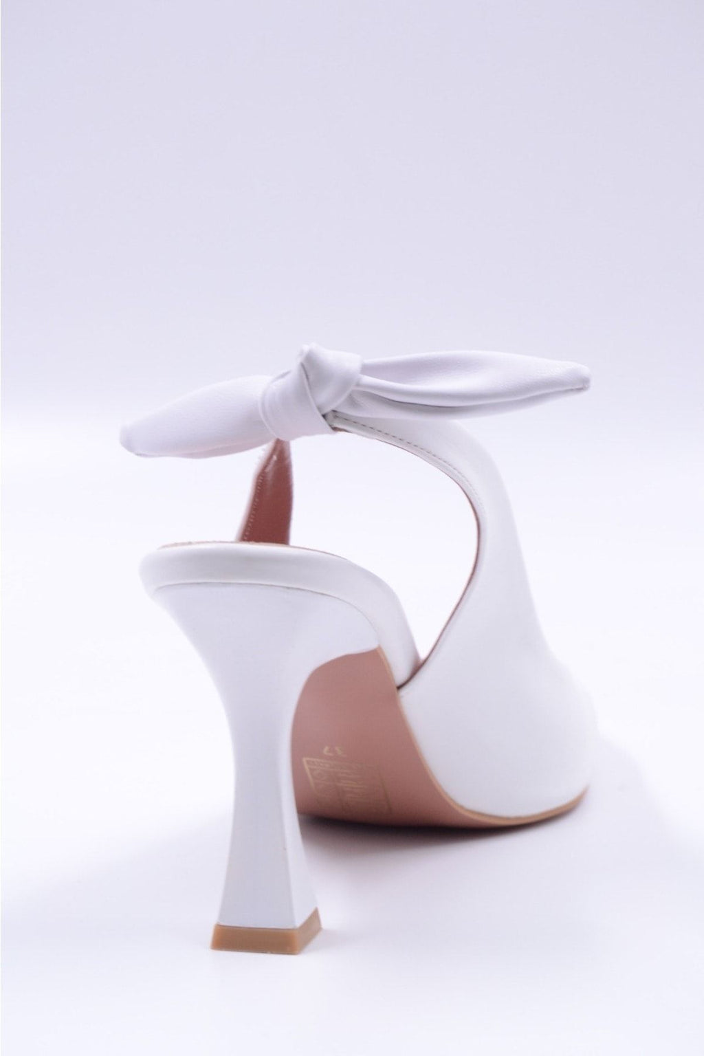 Mia Beyaz Kadın Arkası Açık Fiyonklu Stiletto