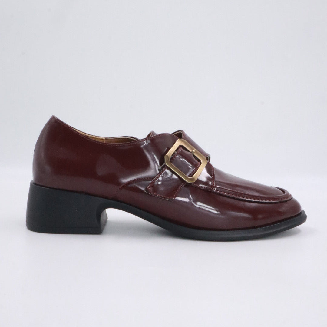 Zoe Toka Detaylı Parlak Rugan Loafer